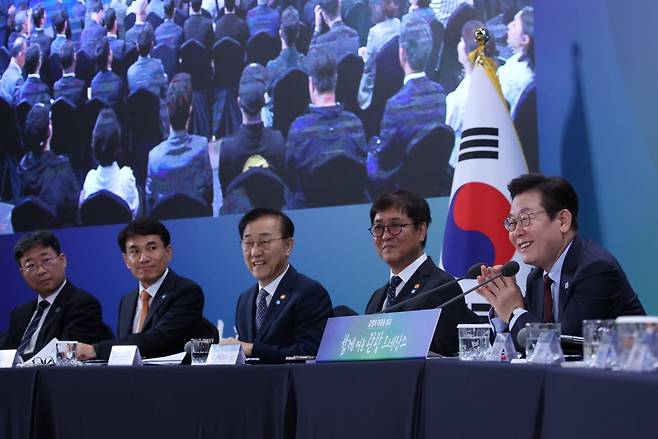 이재명 대통령이 12일 춘천 강원창작개발센터에서 ‘강원의 마음을 듣다’ 타운홀 미팅에 참석해 있다. / 사진=대통령실사진기자단