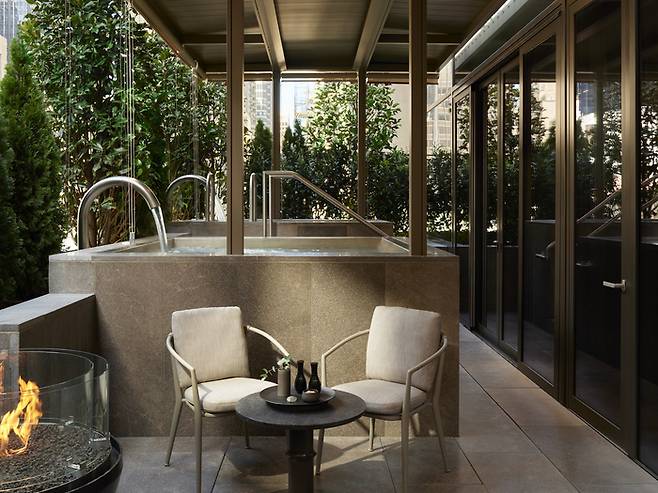 아만 뉴욕 스파하우스 테라스 전경 / 사진=아만