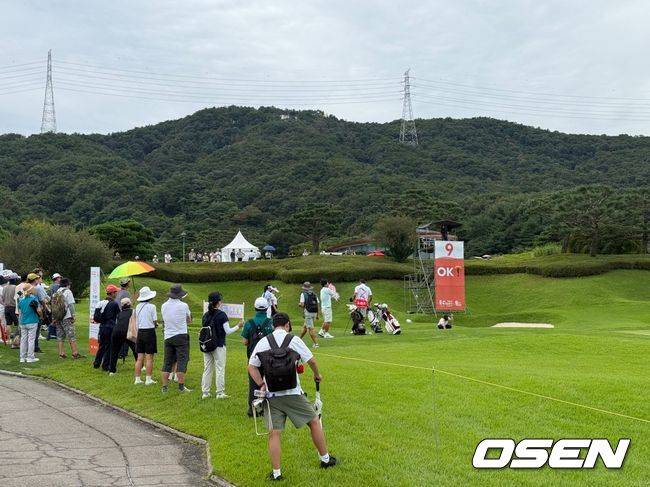 12일부터&nbsp;14일까지 나흘간 경기도 포천 아도니스 컨트리클럽에서는 OK금융그룹 주력 계열사인&nbsp;OK저축은행이 한국여자프로골프투어(KLPGA)&nbsp;정규 투어&nbsp;‘OK저축은행 읏맨 오픈을 개최한다. / OSEN DB