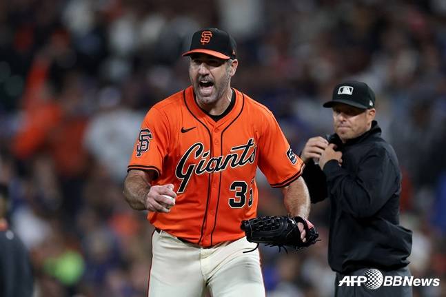 이닝을 무실점으로 마치고 포효하는 벌랜더. /AFPBBNews=뉴스1