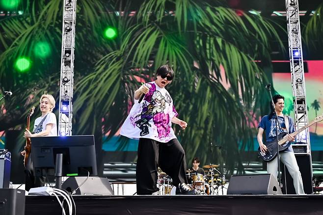 윤도현, 엑스디너리 히어로즈/ 사진 제공=롤링홀