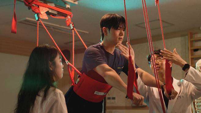 대전보건대 물리치료학과 학생 실습. /대전보건대 제공