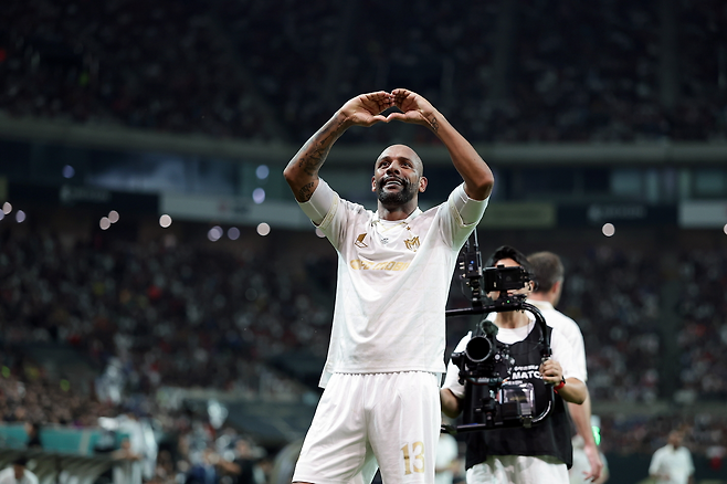 동점골로 반격의 시작을 알린 마이콘(제공=넥슨).