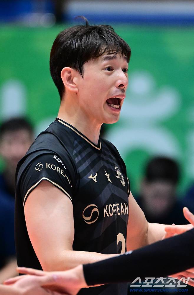 대한항공 한선수가 14일 우리카드전서 득점 후 포효하며 기뻐하고 있다. 사진제공=KOVO