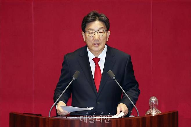 권성동 국민의힘 의원이 지난 11일 오후 국회 본청에서 열린 국회 본회의에서 '국회의원(권성동) 체포동의안'에 대한 신상발언을 하고 있다. ⓒ데일리안 홍금표 기자