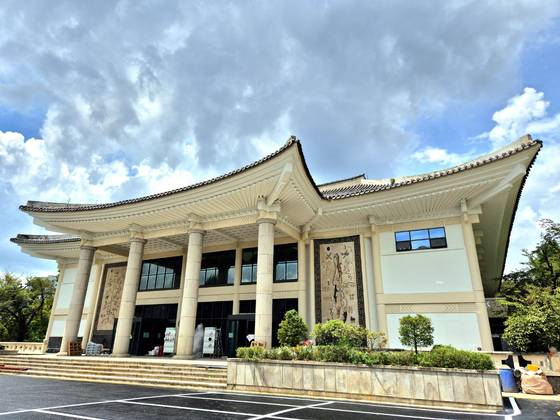 어린이회관 문화관의 모습. 10월 재개관을 목표로 한창 내부 리모델링 중이다. 한은화 기자