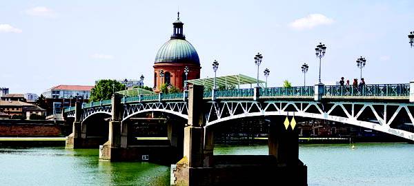 유럽의 우주항공 수도로 성장한 툴루즈 모습. 툴루즈 중심부에는 가론강이 흐른다. 정옥재 기자