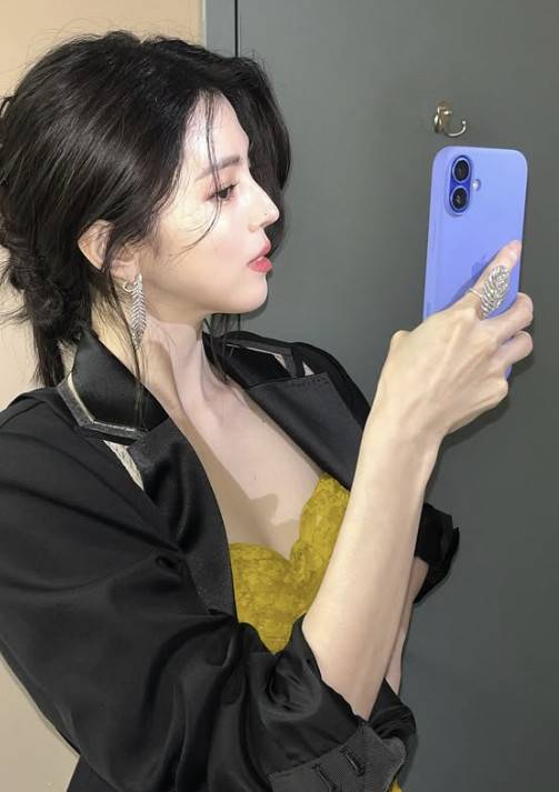 한소희 소셜 계정 캡처