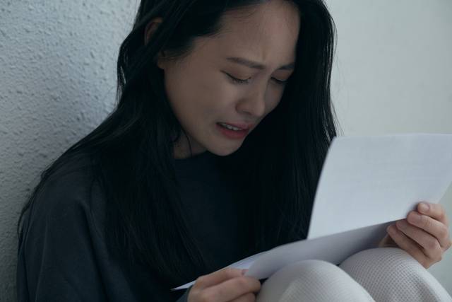 보건복지부는 14일 생계급여 수급 가구에 속한 청년이 부모와 따로 사는 경우 해당 청년을 부모와 별도 가구로 보아 급여를 분리 지급하는 방안을 모의 적용한다고 밝혔다. 사진은 기사의 특정 사실과 관련 없음. 게티이미지뱅크