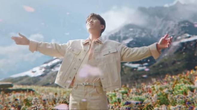 ‘순간을 영원처럼’ 뮤직비디오 화면 캡처