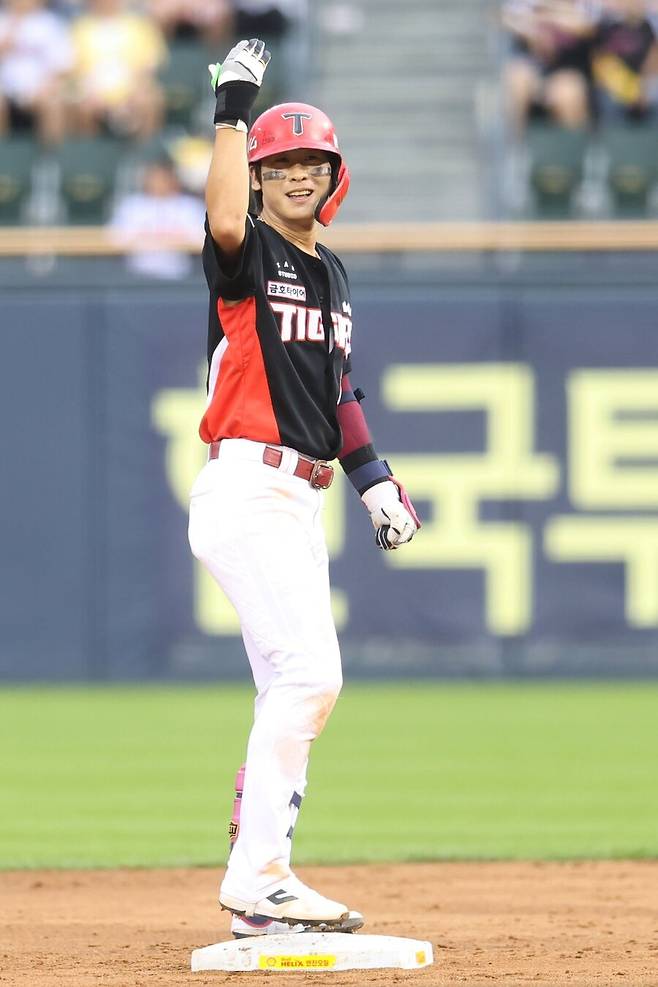 ▲ 13일 잠실 LG전에서 4안타는 물론 결정적인 순간 연결고리 몫을 하며 팀 승리를 이끈 박찬호 ⓒKIA타이거즈