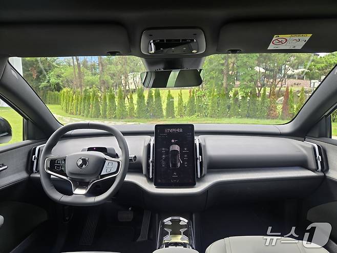 지난 8일 경기 남양주에서 촬영한 볼보자동차 소형 순수 전기 스포츠유틸리티차(SUV) 크로스컨트리 모델 'EX30CC'의 모습. 2025.09.08/뉴스1 김성식 기자