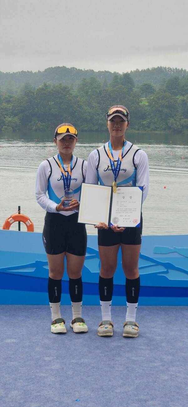 유지현(좌), 김미수(경량급더블스컬 1위)/사진=전남도체육회