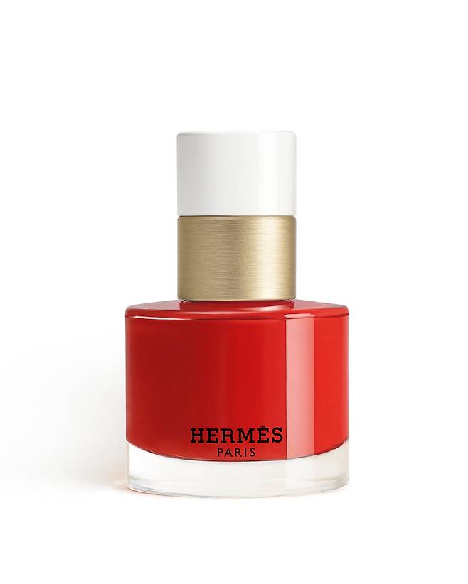 레 맹 에르메스 네일 에나멜, 루즈 아마존 75, 7만3천원, Hermès beauty.