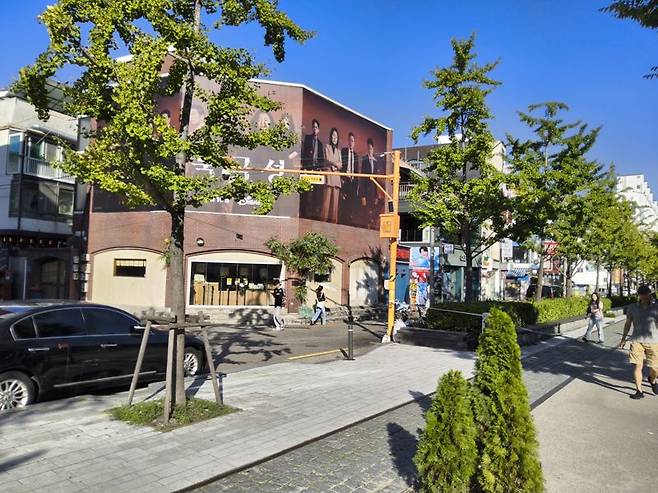 갤럭시 탭S11 울트라로 찍은 서울 마포구 연남동 모습. 사진=구자윤 기자