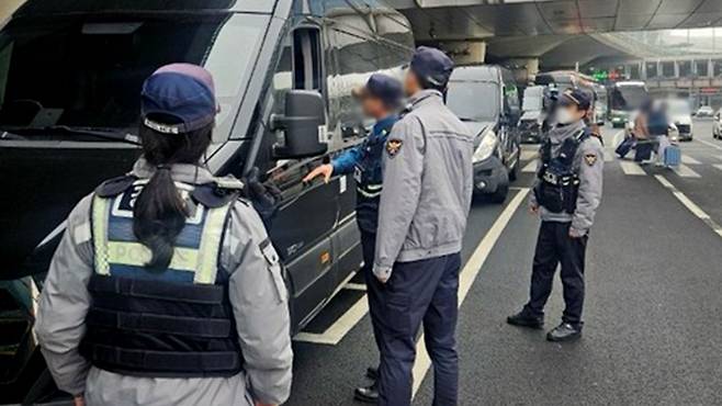 무등록 승객 운송 단속 [연합뉴스/인천경찰청 제공]
