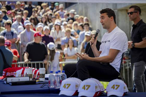 Charlie Kirk speaks before he is shot during Turning Point's visit to Utah Valley University in Orem, Utah, Sept. 10. [AP/YONHAP]
