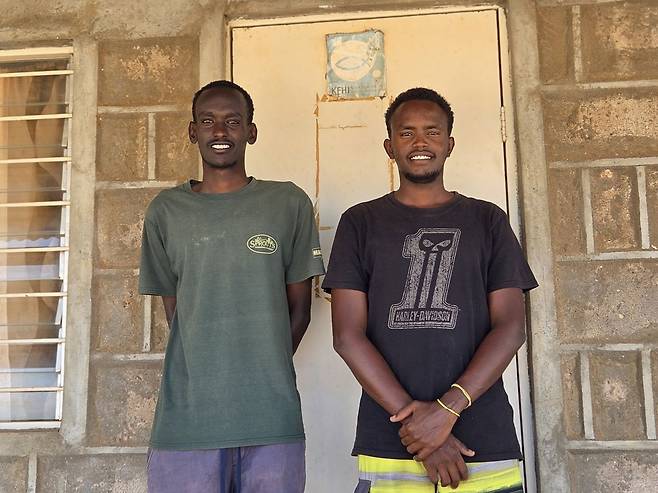 나자로 메르키찬과 로아 갈보란의 모습.