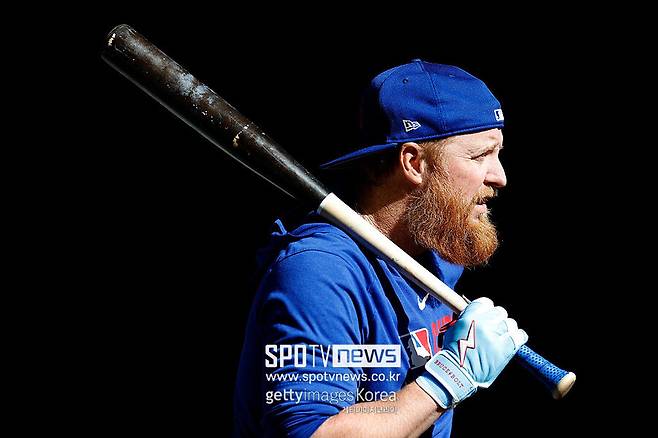 ▲ 올 시즌 공격력이 뚝 떨어지며 나이를 이기지 못하는 모습을 보여주고 있는 저스틴 터너