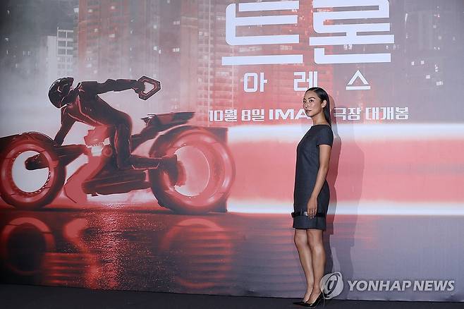 내한한 그레타 리 (서울=연합뉴스) 강민지 기자 = 배우 그레타 리가 15일 서울 용산구 CGV 용산아이파크몰에서 열린 외화 '트론: 아레스' 풋티지 시사회·기자간담회에서 포즈를 취하고 있다. 2025.9.15 mjkang@yna.co.kr