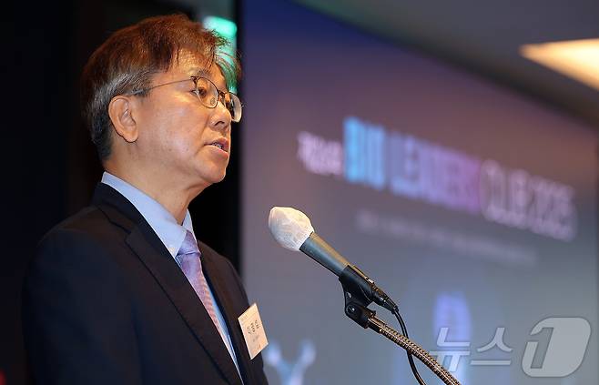 이영섭 뉴스1 대표이사가 16일 오전 서울 중구 소공동 롯데호텔에서 열린 '제26회 바이오리더스클럽'에서 인사말을 하고 있다. 2025.9.16/뉴스1 ⓒ News1 김진환 기자