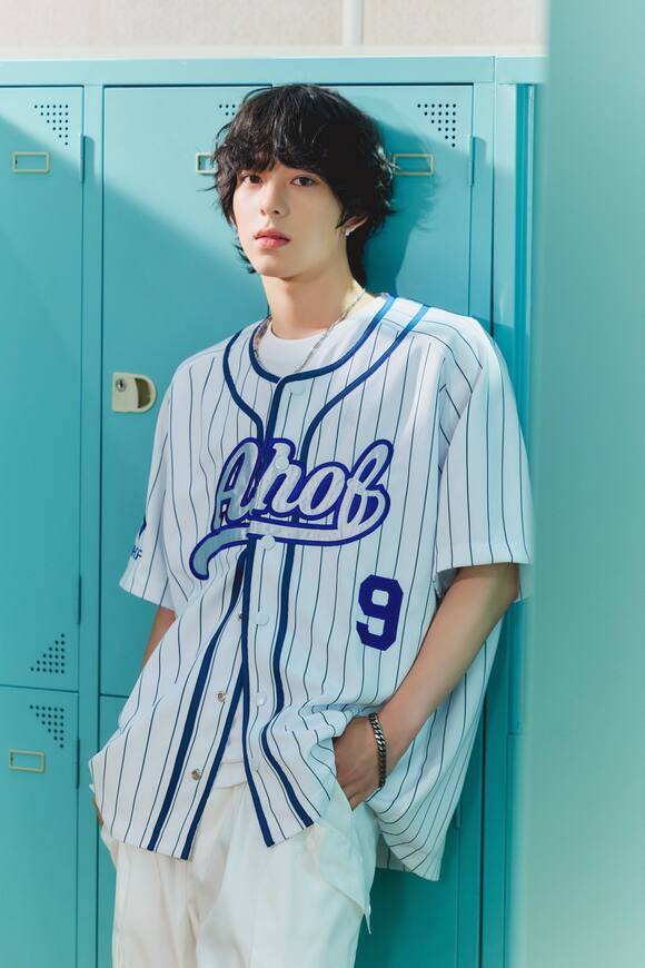 그룹 아홉(AHOF)의 즈언이 건강 상의 이유로 활동을 중단했다./F&F엔터테인먼트