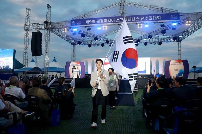한국선수단이 마지막으로 입장하고 있다. 사진/대회조직위원회