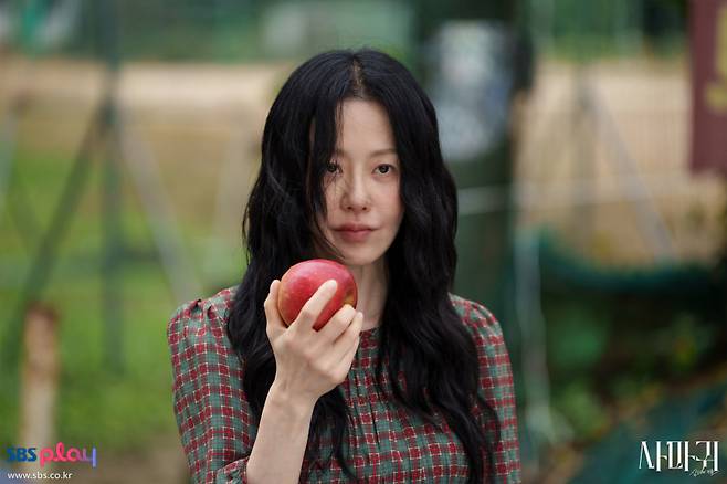 SBS 금토드라마 ‘사마귀: 살인자의 외출’ 고현정 스틸컷.