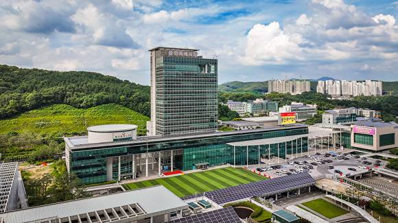 경기도 용인 수원CC 인근의 주택개발사업이 8년째 지지부진한 가운데, 토지주들과 사업시행자간 갈등이 증폭되며 해당 지자체인 용인시마저 사업승인 취소를 추진하는 것으로 나타났다. 사진은 용인특례시청. [사진=용인특례시]