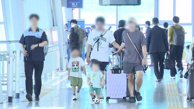 ▲ 추석 귀성길, 사람들로 가득찬 광주 송정역의 모습