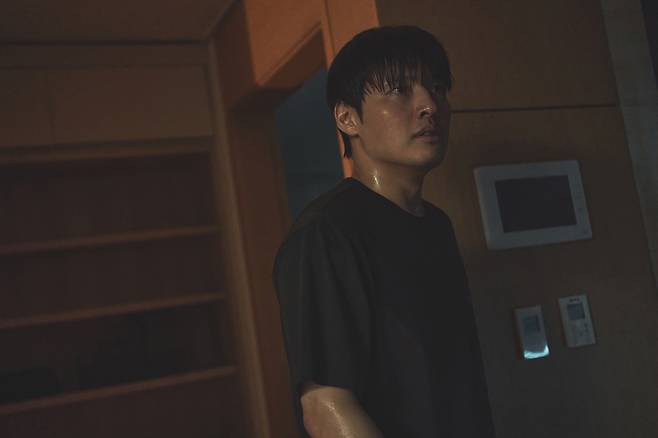Still from film ″Wall to Wall″ [NETFLIX]