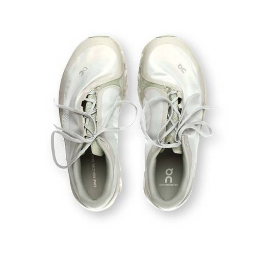 온러닝과 포스트 아카이브 팩션(파프)이 협업한 클라우드몬스터 2 문더스트 초크는 지난 9월 2일 리셀 플랫폼에서 104만원(275㎜)에 거래됐다. 2024년 5월 발매가(27만9000원)의 
4배 수준이다. (크림 홈페이지 캡처)