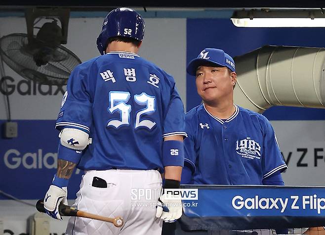 ▲ 박병호 이진영 코치 ⓒ곽혜미 기자