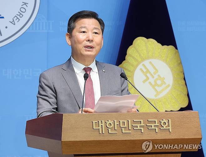 순직해병특검 수사 관련 기자회견하는 이철규 의원 국민의힘 이철규 의원이 7월 22일 서울 여의도 국회 소통관에서 순직해병특검 수사 관련 입장 발표 기자회견을 하고 있다. [연합뉴스 자료사진]