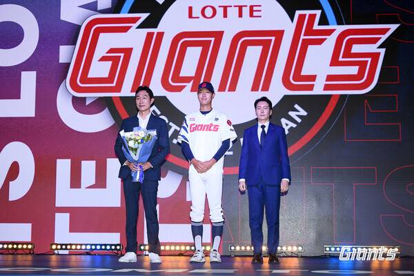 롯데 자이언츠가 1라운드에서 선택한 신동건(사진=롯데)