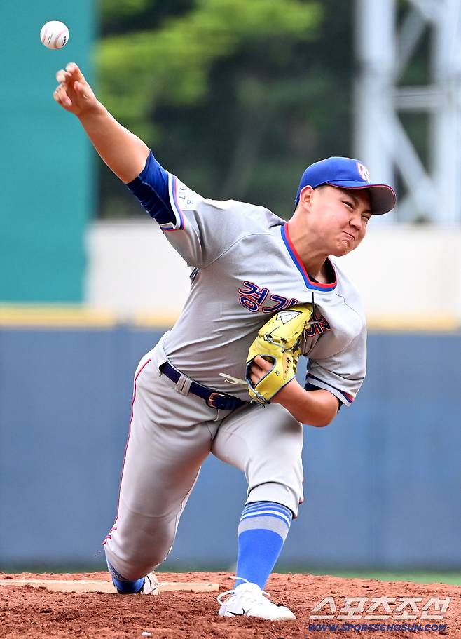 3일 서울 목동구장에서 열린 제80회 청룡기 고교야구선수권 대회 및 주말리그 왕중왕전, 경기항공고와 부산공업고의 경기, 경기항공고 양우진이 역투하고 있다. 목동=허상욱 기자wook@sportschosun.com/2025.07.03/