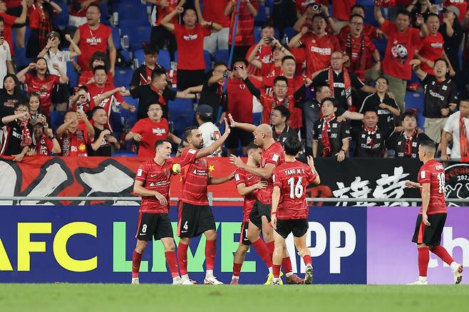 울산문수축구경기장/ 2025-2026 AFC 챔피언스리그 엘리트/ ACLE/ 리그스테이지 1차전/ 울산HDFC vs 청두룽청/ 청두 득점/ 골 세레머니/ 사진 김정수