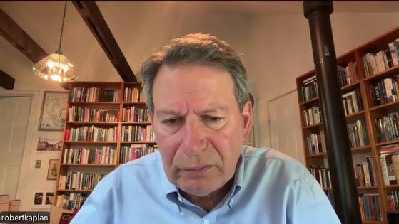 로버트 카플란(73) 미국 외교정책연구소(FPRI) 석좌교수가 15일(현지시간) 중앙일보와 인터뷰하고 있다. 워싱턴=강태화 기자