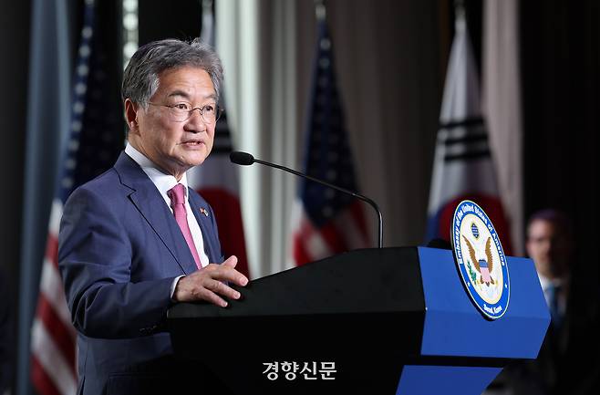 조지프 윤 주한 미국대사대리가 지난 7월 2일 서울 용산구 그랜드하얏트 호텔 그랜드볼룸에서 열린 미국 독립기념일 행사에서 기념사를 하고 있다. 권도현 기자