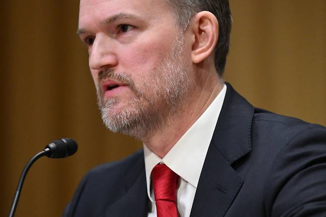 제이미슨 그리어 미국 무역대표부(USTR) 대표 지명자가 지난 2월 6일(현지시간) 워싱턴 의사당 상원 재무위원회 인사 청문회에 출석해 “미국·멕시코·캐나다 무역협정(USMCA)에 제3국이 '무임승차'하지 못하도록 하겠다”고 밝히고 있다. /AFPBBNews=뉴스1