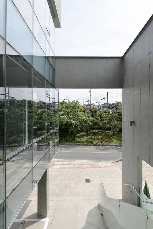 ‘나불천가-PAC갤러리’ 2층 계단.