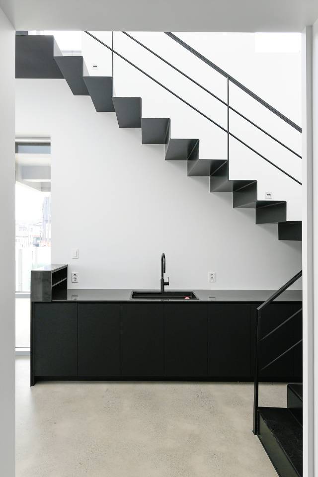 ‘나불천가-PAC갤러리’ 3층 계단.