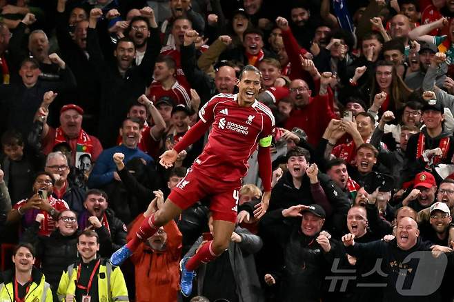 결승골을 넣은 뒤 포효하는 버질 판 다이크 ⓒ AFP=뉴스1