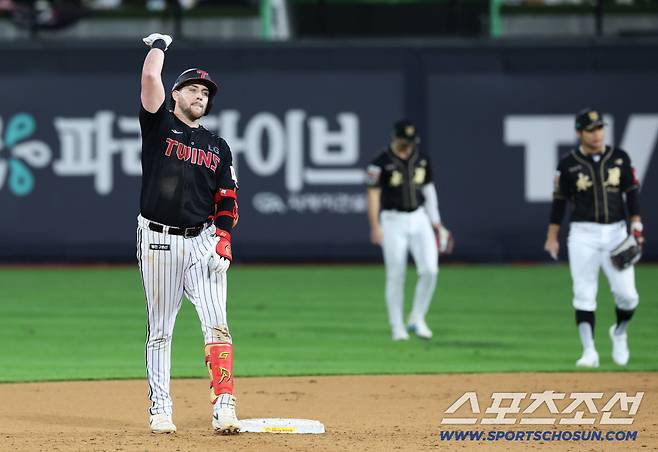 18일 수원 케이티위즈파크에서 열린 KT와 LG의 더블헤더 2차전. 7회초 싹쓸이 3타점 2루타 날린 오스틴. 수원=송정헌 기자songs@sportschosun.com/2025.09.18/