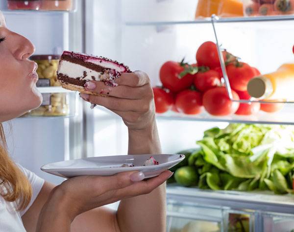 식이섬유는 소화를 늦추고 포만감을 유지시켜주는데, 부족하면 혈당이 쉽게 들쭉날쭉해져 과자나 단 음식이 당기기 쉽다.​/사진=클립아트코리아