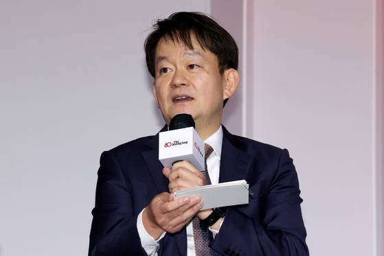 박장희 중앙일보 대표가 18일 서울 소공동 롯데호텔에서 열린 중앙일보 창간 60주년 글로벌 미디어 컨퍼런스에서 벌언하고 있다. 장진영 기자