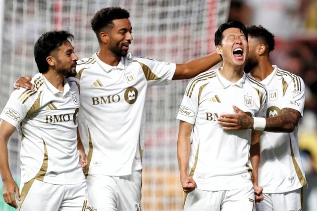 ▲ 로스앤젤레스 FC 손흥민이 18일(한국 시간) 유타 샌디 아메리카 퍼스트 필드에서 열린 레알 솔트레이크와 2025 MLS 정규리그 맞대결에서 선제골을 터트린 뒤 포효하고 있다. AFP/연합뉴스