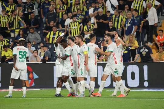 페네르바체와 2-2로 비긴 알라니아스포르. 사진[연합뉴스]