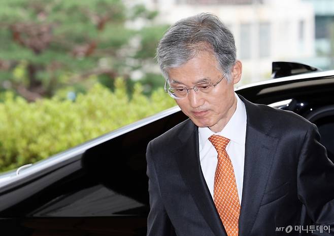 (서울=뉴스1) 오대일 기자 = 조희대 대법원장이 18일 오전 서울 서초구 대법원 청사로 출근하고 있다.  2025.9.18/뉴스1  Copyright (C) 뉴스1. All rights reserved. 무단 전재 및 재배포,  AI학습 이용 금지. /사진=(서울=뉴스1) 오대일 기자