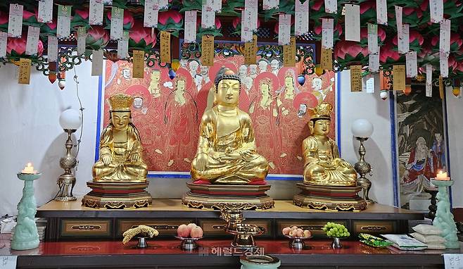 구미 약사암 석조여래좌상